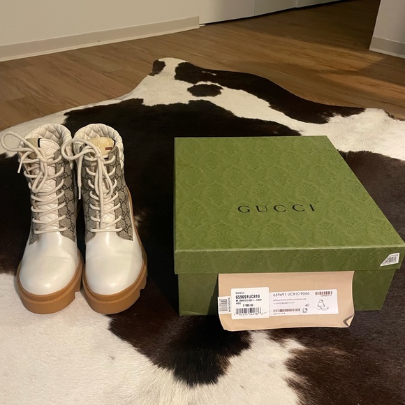 Gucci Lug Boot, like new. Only worn a few times. - Picture 1 of 8
